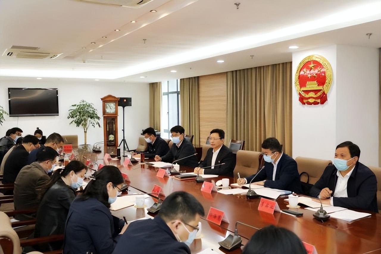 自信与成就的力量展现