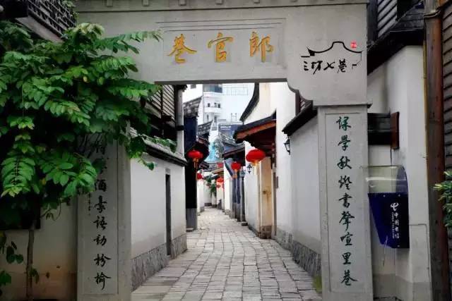 中央台直播揭秘，巷弄间的独特风味——小巷深处的特色小店探秘