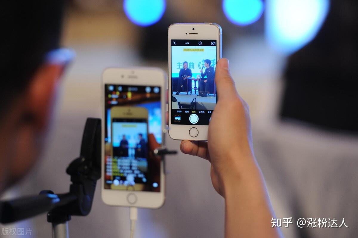 六间房直播间，网络直播新纪元探索