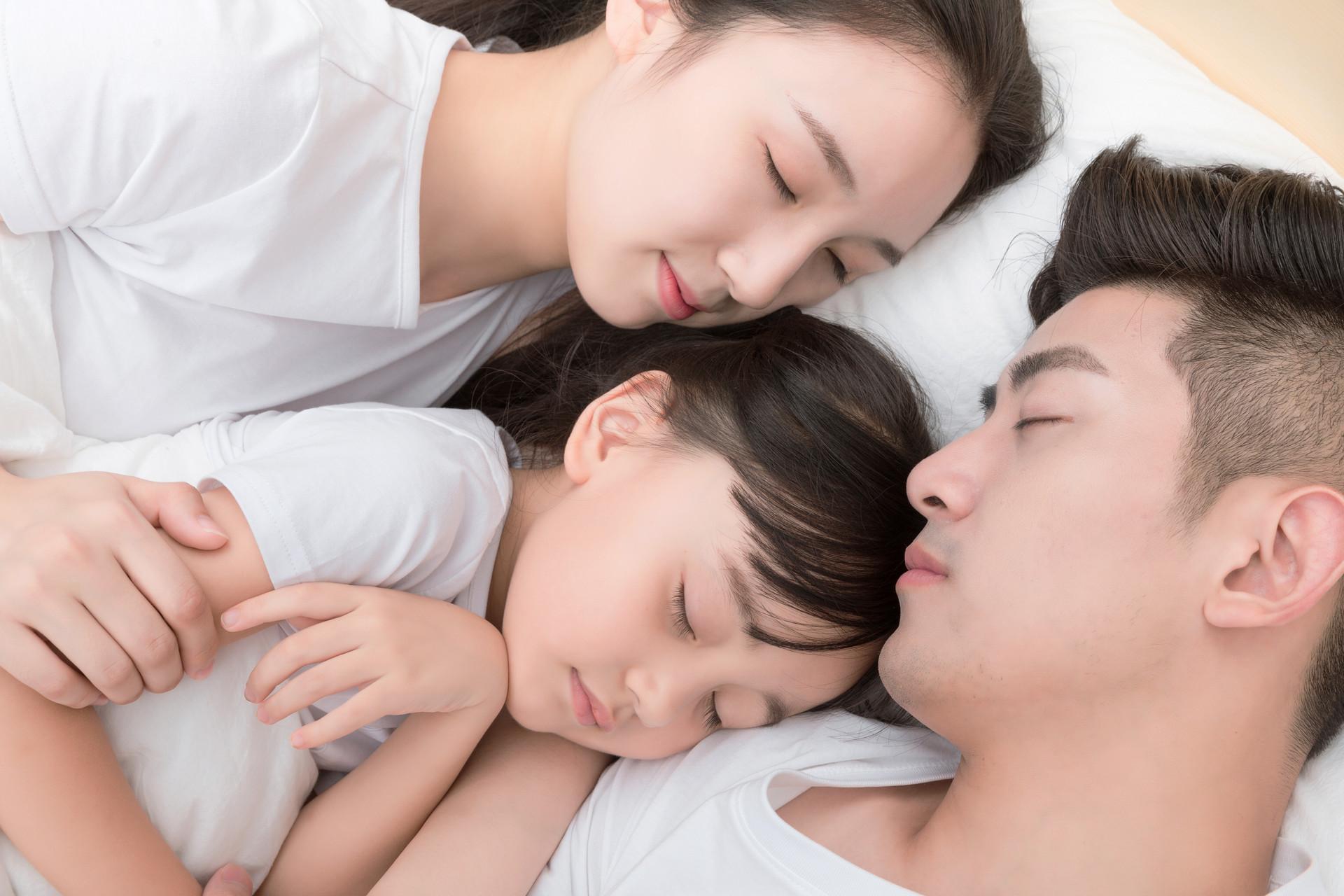 家长接孩子停车记，小巷深处的独特邂逅