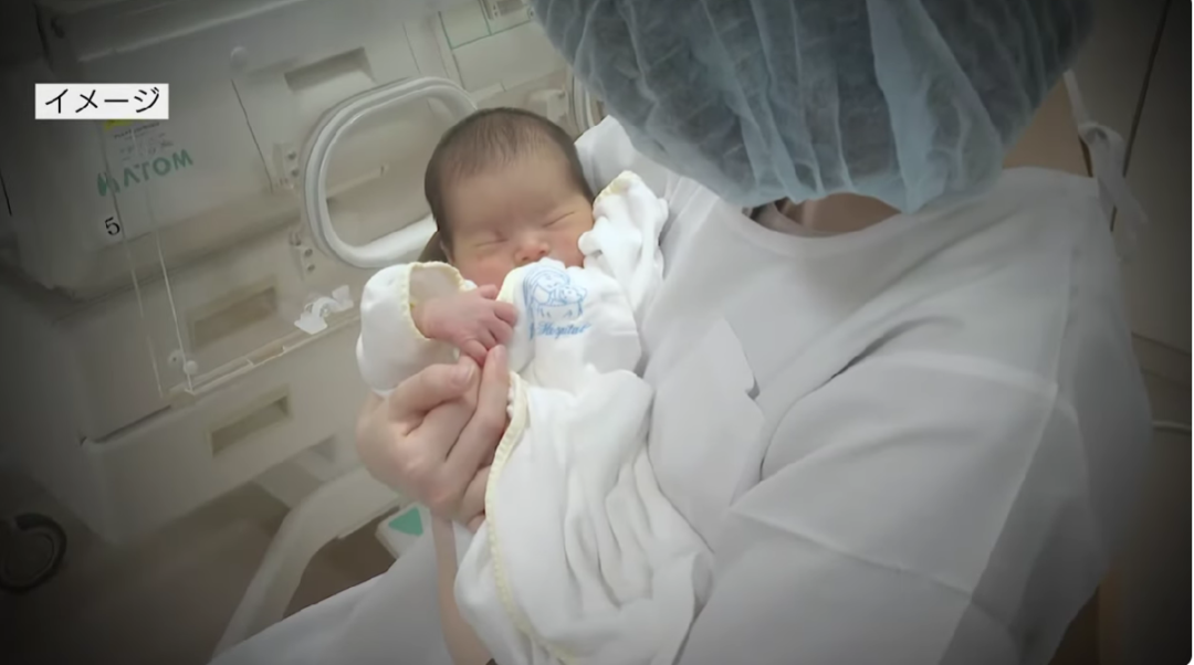大马女子产子后将婴儿装进密封袋