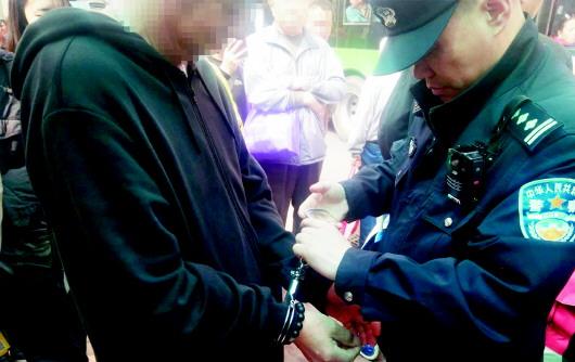 58岁男子强吻猥亵女生 警方通报