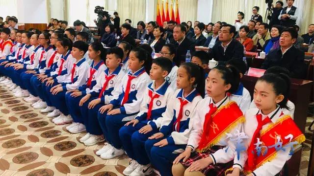 最新搞笑段子，笑对人生，学习成长的力量，让你笑不停！