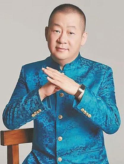 相声演员刘彤的轻松自然美景之旅