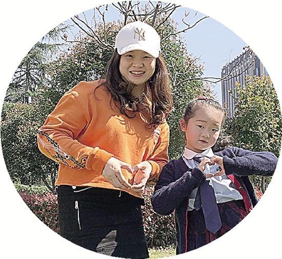 三行情诗格式下的科技魔法，智能生活体验机的新魅力