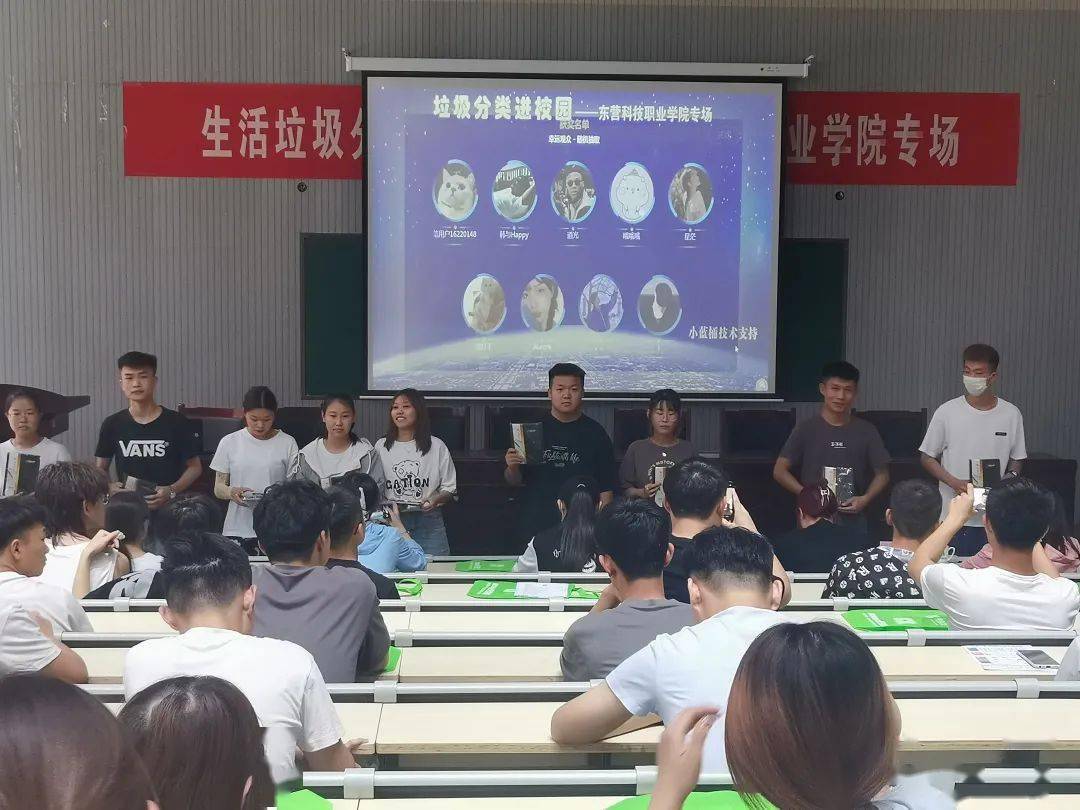 潜规明星之皇，引领科技潮流，重塑生活体验新纪元。