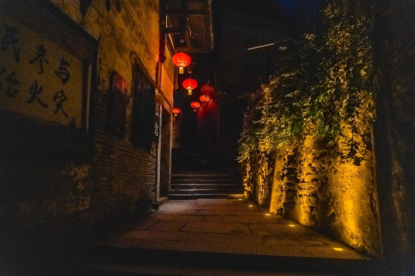 摒弃电视，发现小巷独特风情，探访一家隐藏的秘密小店