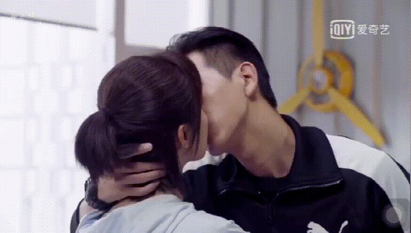 巷弄深处的浪漫邂逅，吻戏最多的电视剧探索与独特小店故事