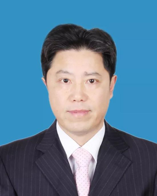 富阳区最新干部任免多维度审视与观点碰撞