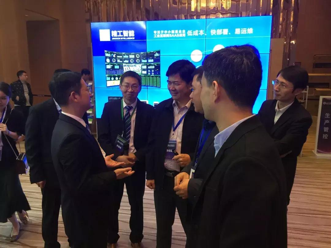 最新站点，互联网热点话题深度探讨