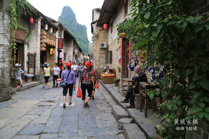 小巷深处的独特风情小店探秘，最新伦理下载全攻略